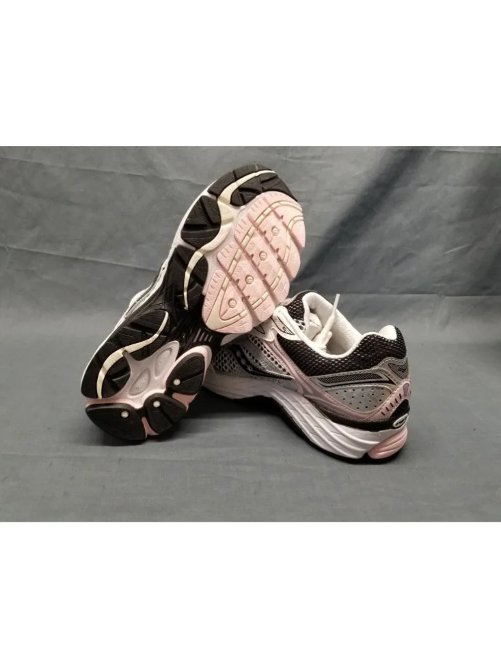 Saucony ProGrid Omni 9 Silver Pink Women's Size 7.5 New No Box !! - Picture 2 of 11